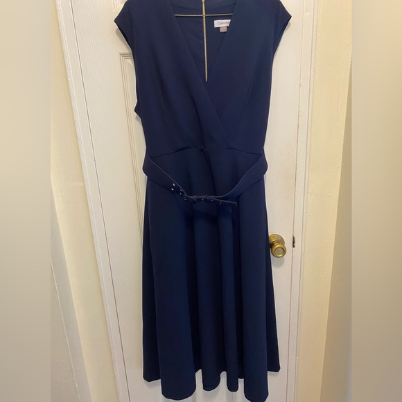 CALVIN KLEIN MIDI BELTED DRESS with back zipper Vneck short sleeve w/pockets - Picture 8 of 14